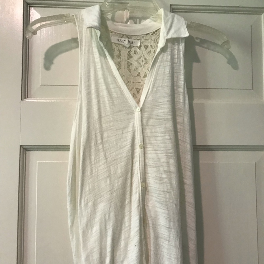 Collared white shirt with lace trim
